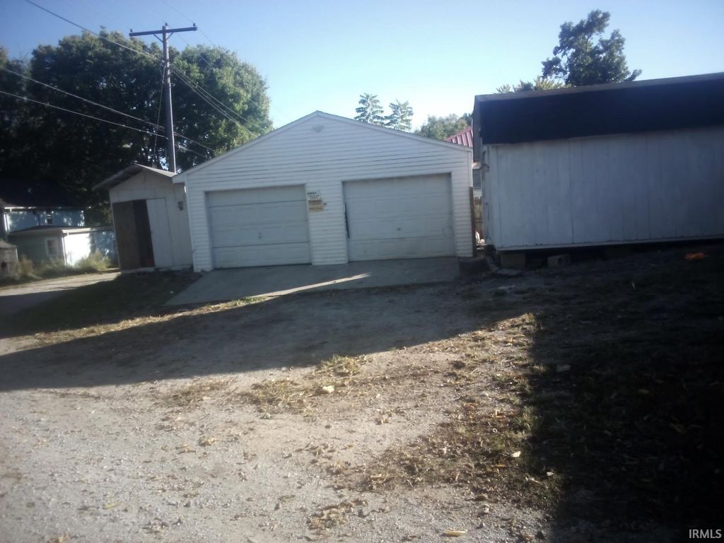 Photo of 3823 Walnut Street, West Lafayette, IN 47906 (MLS # 202539535)