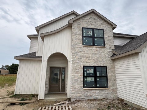 Tiny photo for 1563 Farm View Court, Huntertown, IN 46748 (MLS # 202638846)