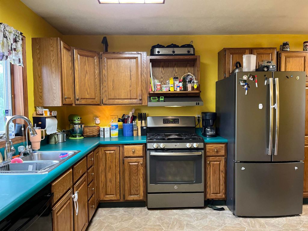 Photo of 1200 N 290 W, Angola, IN 46703 (MLS # 202608183)