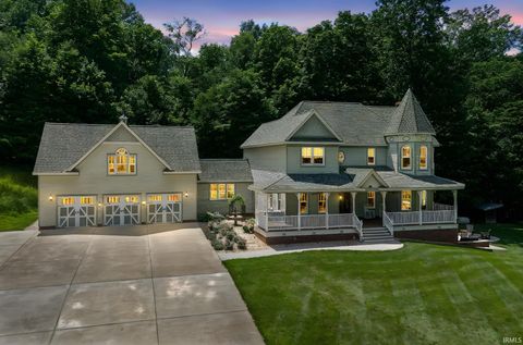 Photo of 818 Emerald Drive, Lafayette, IN 47905 (MLS # 202603645)