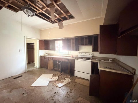 Tiny photo for 117-117 1/2 8th Street, Logansport, IN 46947 (MLS # 202625470)
