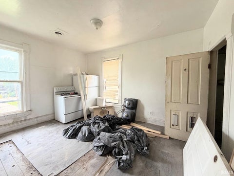 Tiny photo for 117-117 1/2 8th Street, Logansport, IN 46947 (MLS # 202625470)