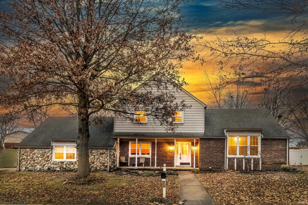 Photo of 8188 Sycamore Drive, Newburgh, IN 47630 (MLS # 202549343)