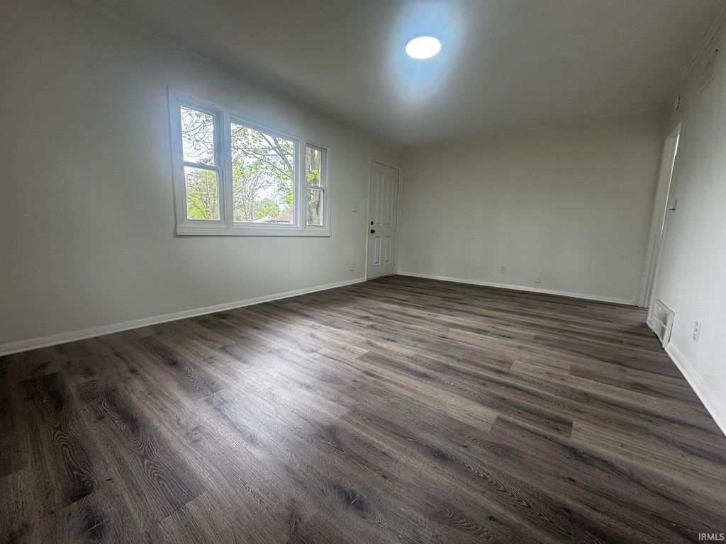 Photo of 5005 Lillie Street, Fort Wayne, IN 46806 (MLS # 202615572)