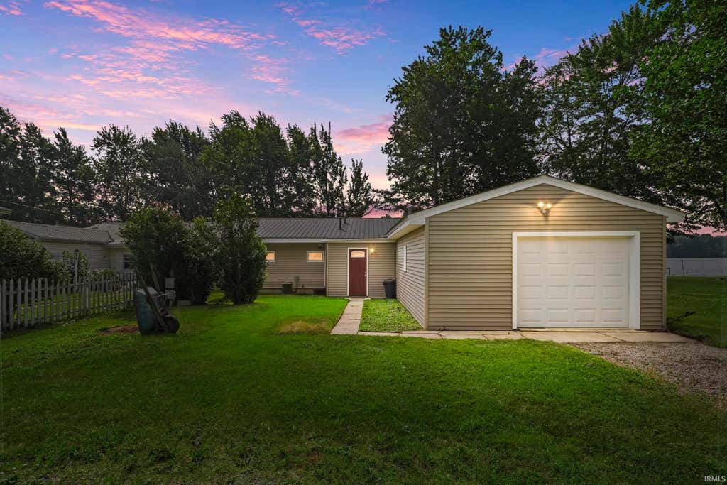 Photo of 1829 S 445 E, Lagrange, IN 46761 (MLS # 202629311)