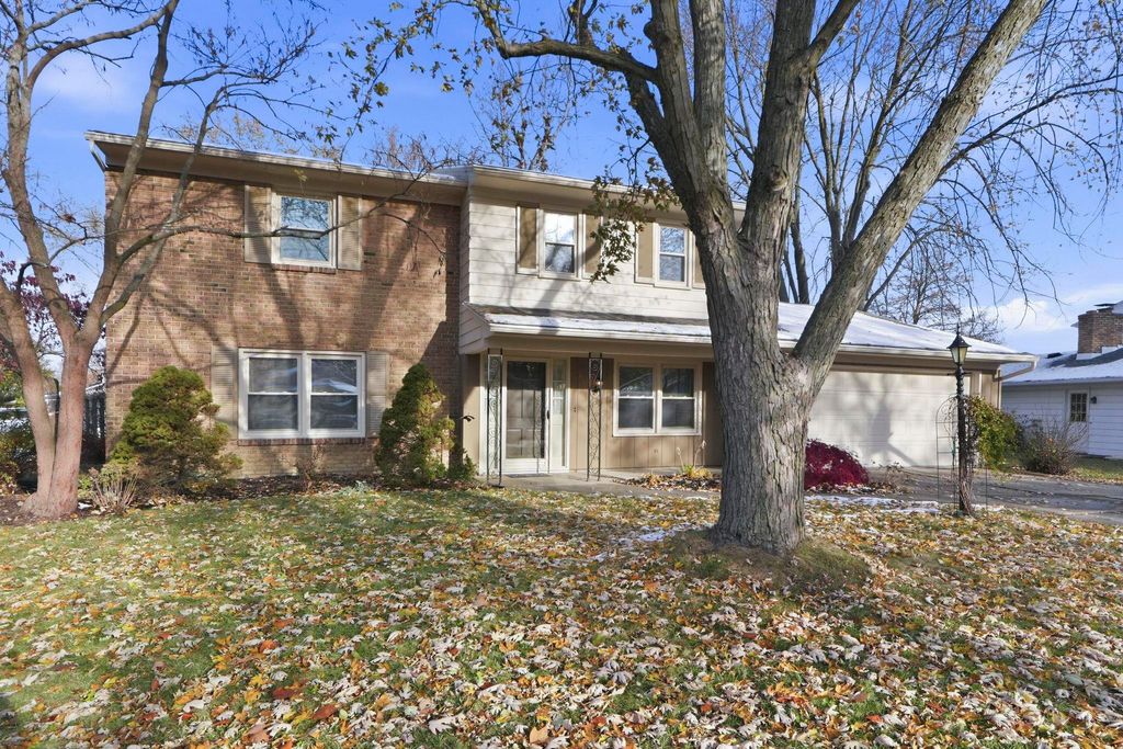 Photo of 5107 Louden Drive, Fort Wayne, IN 46815 (MLS # 202545363)