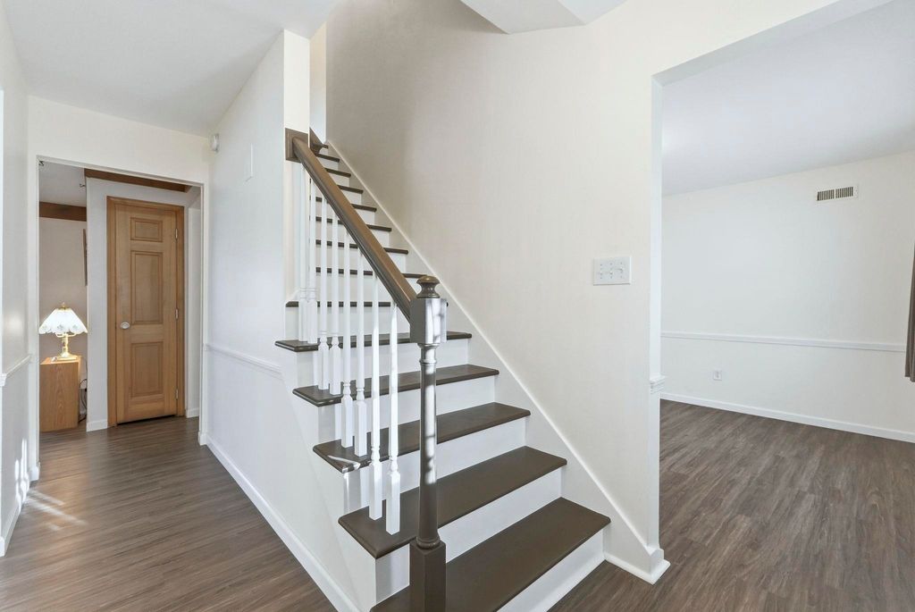 Photo of 5107 Louden Drive, Fort Wayne, IN 46815 (MLS # 202545363)