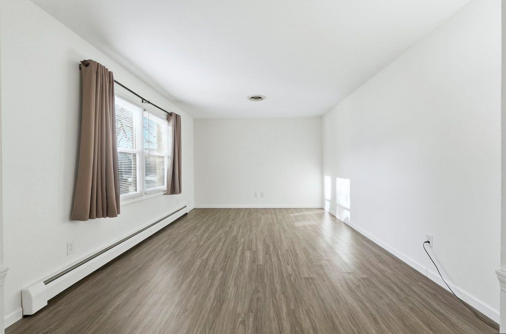 Photo of 5107 Louden Drive, Fort Wayne, IN 46815 (MLS # 202545363)