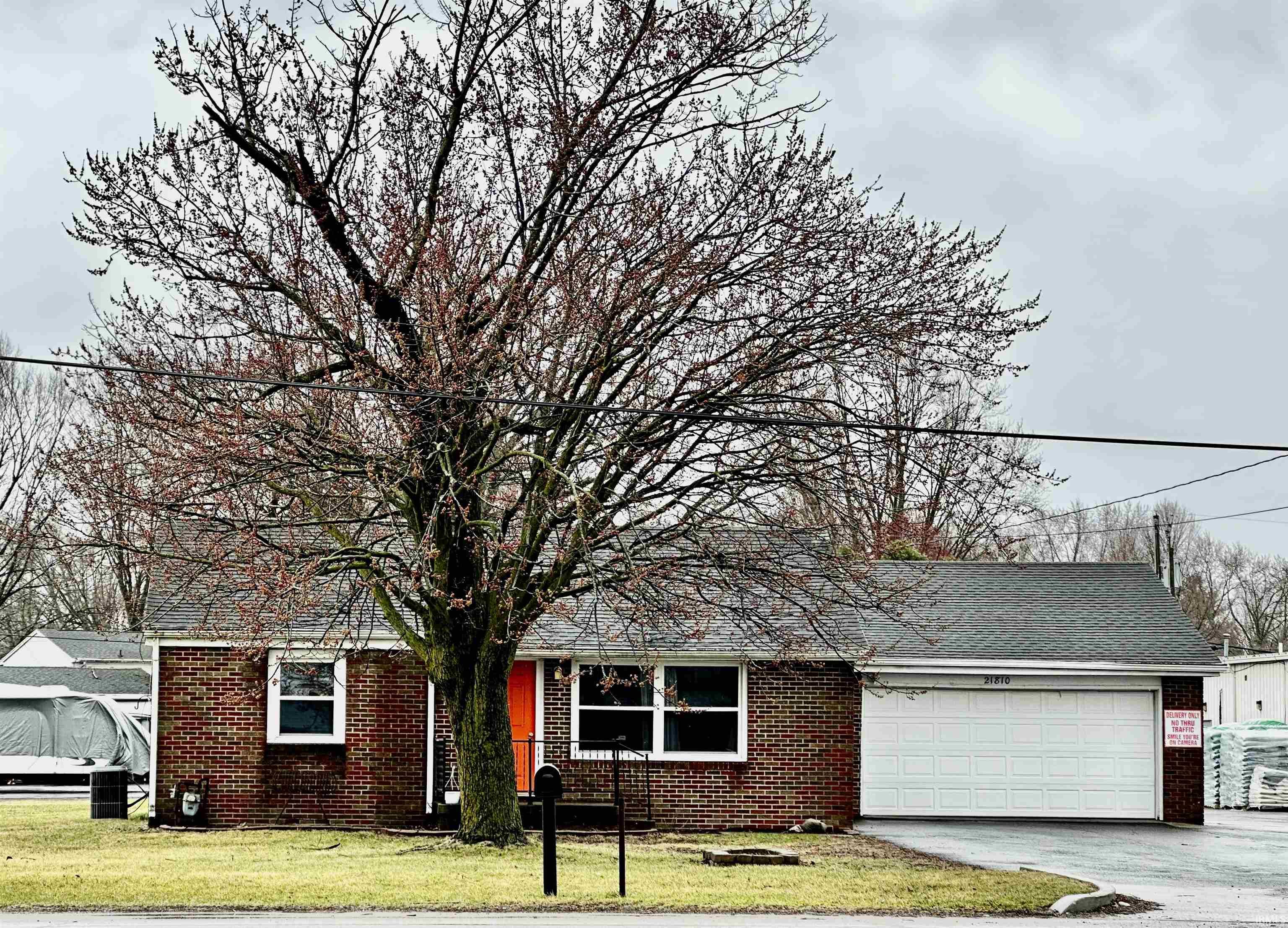 Elkhart, Indiana 46516, United States, ,Commercial,Active,94151