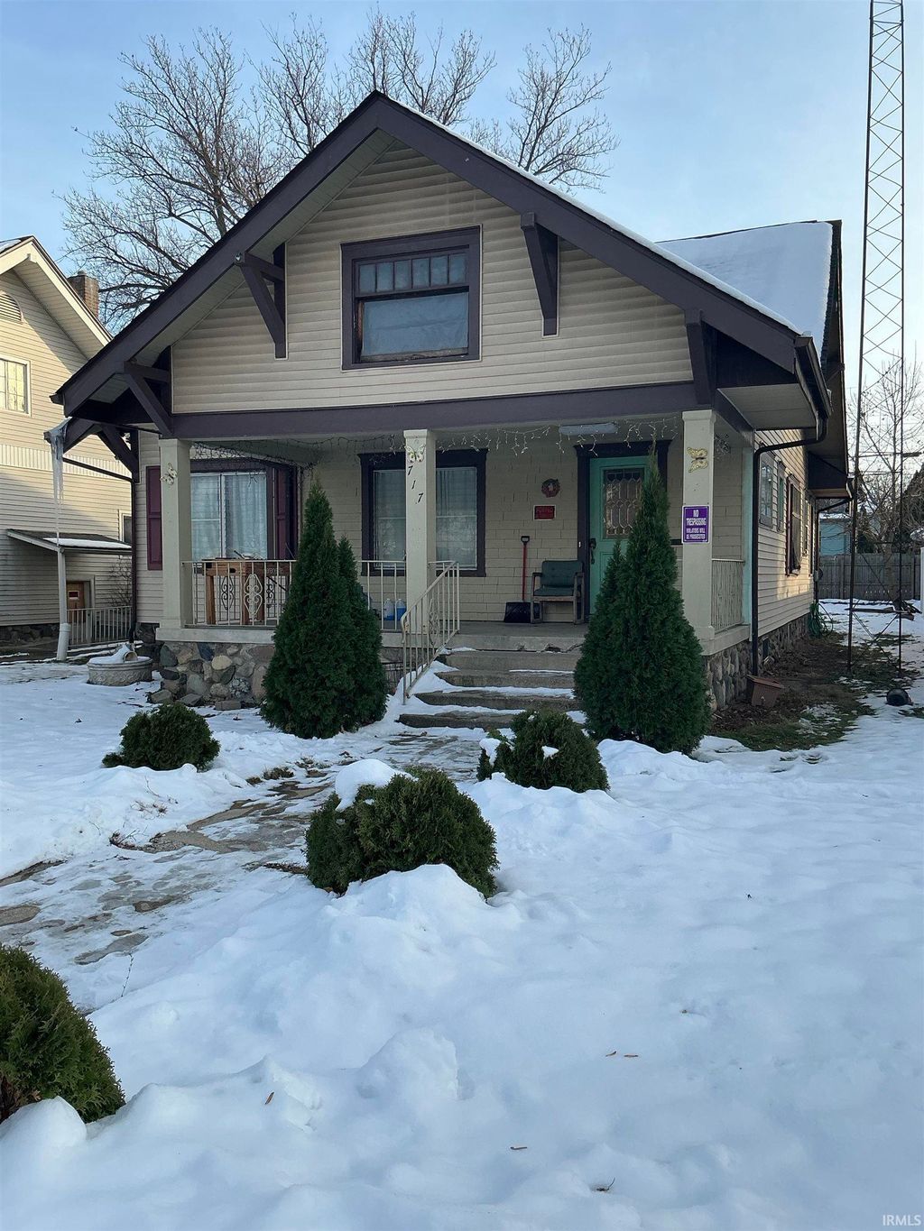 Photo of 717 W Nelson Street, Marion, IN 46952 (MLS # 202548963)