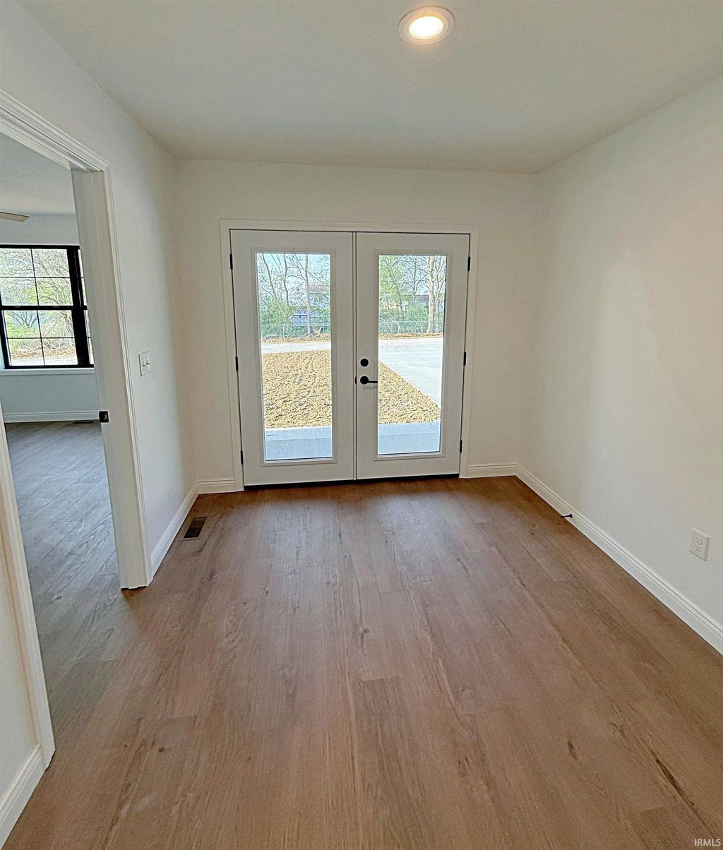 Photo of 1199 Avondale Avenue, Washington, IN 47501 (MLS # 202613128)