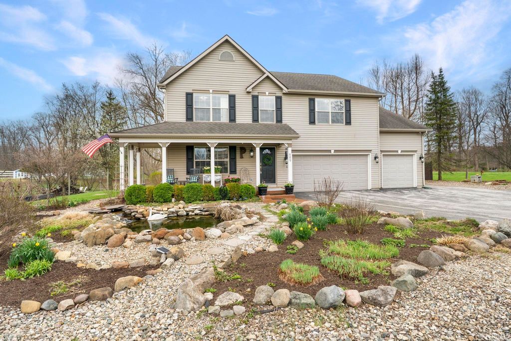 Photo of 689 Winslow Lane, West Lafayette, IN 47906 (MLS # 202611135)