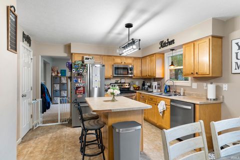 Tiny photo for 501 Mize Court, Monticello, IN 47960 (MLS # 202611210)