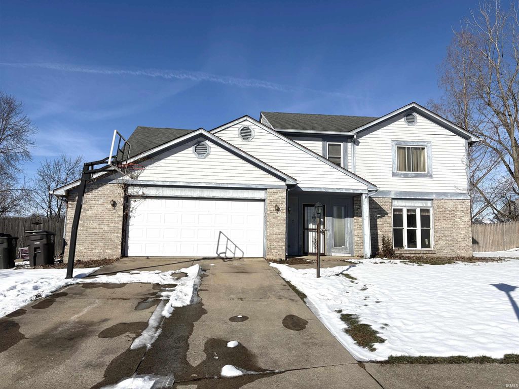 Photo of 4517 Woodlynn Court, Fort Wayne, IN 46816 (MLS # 202549001)