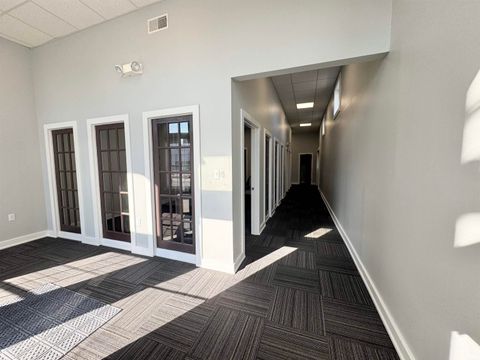 Tiny photo for 515 N Washington Street, Kokomo, IN 46901 (MLS # 202538274)