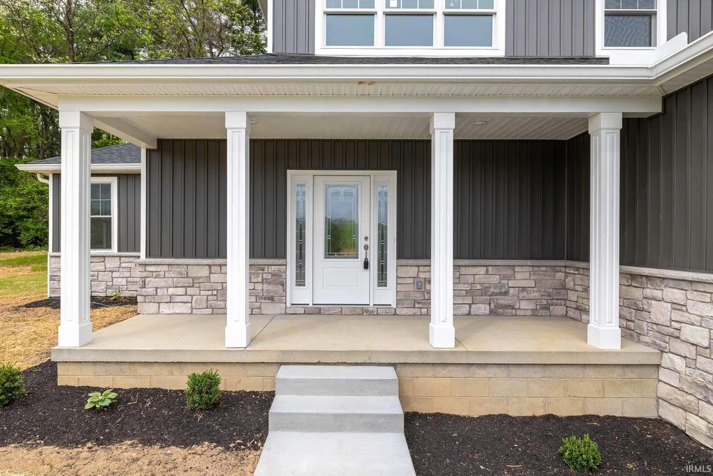 Photo of 5510 S Crop Circle Cir, Bloomington, IN 47403 (MLS # 202615934)