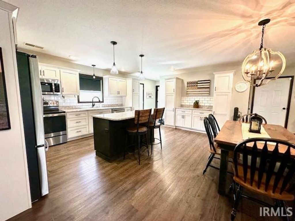 Photo of 140 Knotting Hill Dr Dr, Springville, IN 47462 (MLS # 202610646)