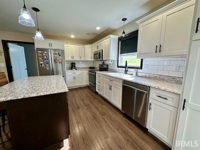 140 Knotting Hill Dr