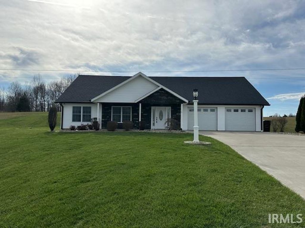 Photo of 140 Knotting Hill Dr Dr, Springville, IN 47462 (MLS # 202610646)