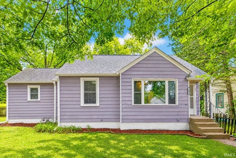 Photo of 1009 N Woodburn Avenue, Bloomington, IN 47404 (MLS # 202633334)
