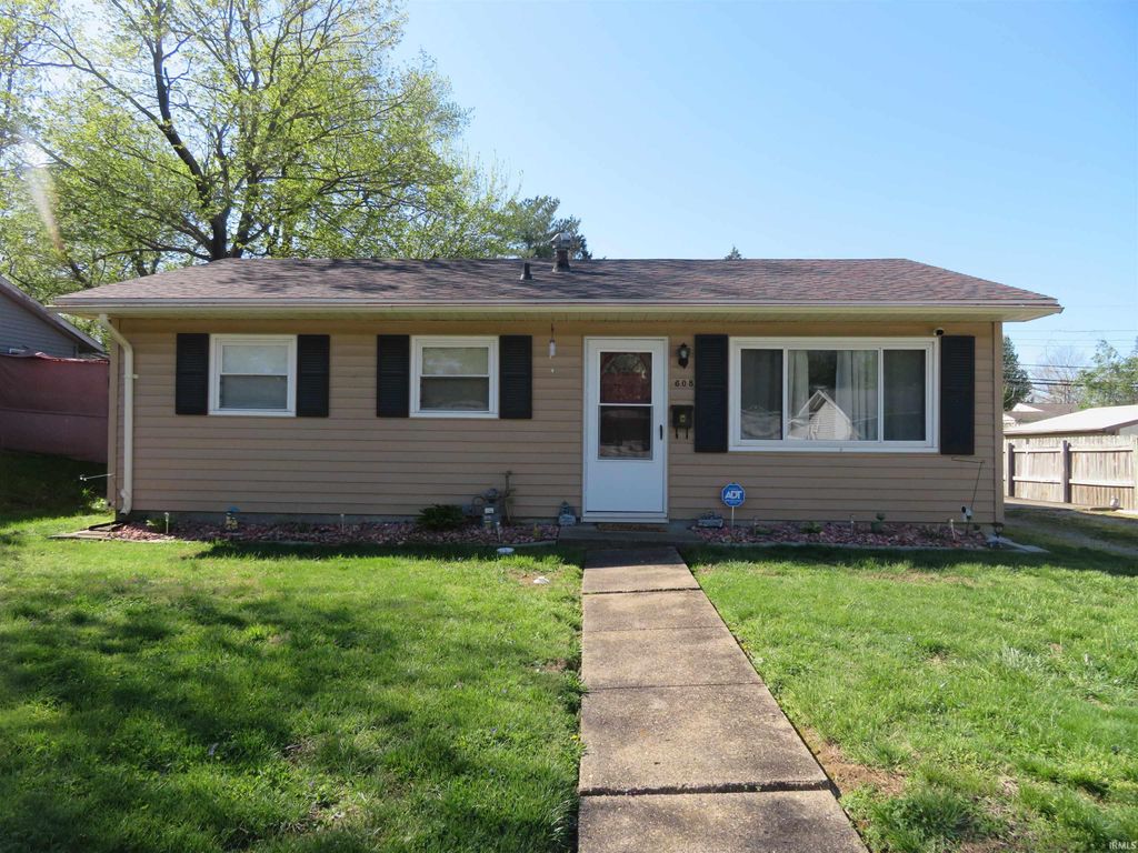 Photo of 608 Hanover Road, Evansville, IN 47710 (MLS # 202611906)