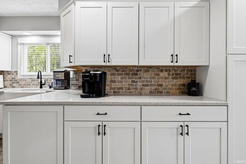 Tiny photo for 2030 Oak Ridge Estates, Lafayette, IN 47905 (MLS # 202613708)