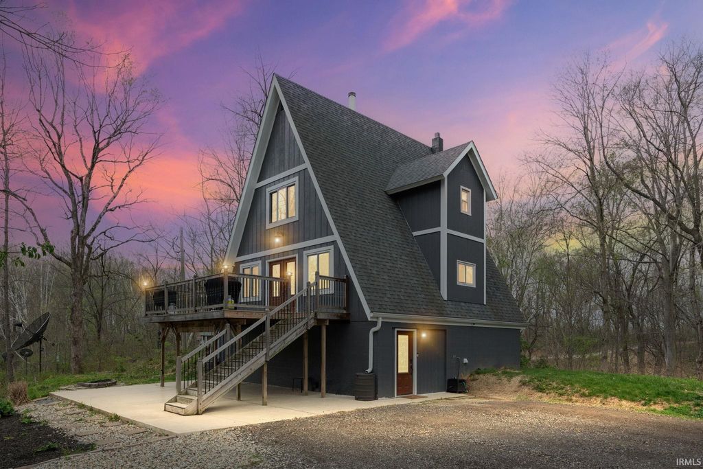 Photo of 2030 Oak Ridge Estates, Lafayette, IN 47905 (MLS # 202613708)