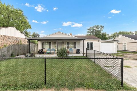 Photo of 5405 Wea Drive, Kokomo, IN 46902 (MLS # 202538249)