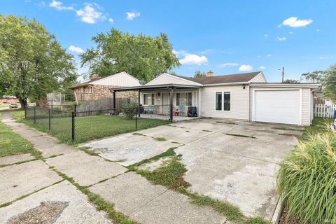 Tiny photo for 5405 Wea Drive, Kokomo, IN 46902 (MLS # 202538249)