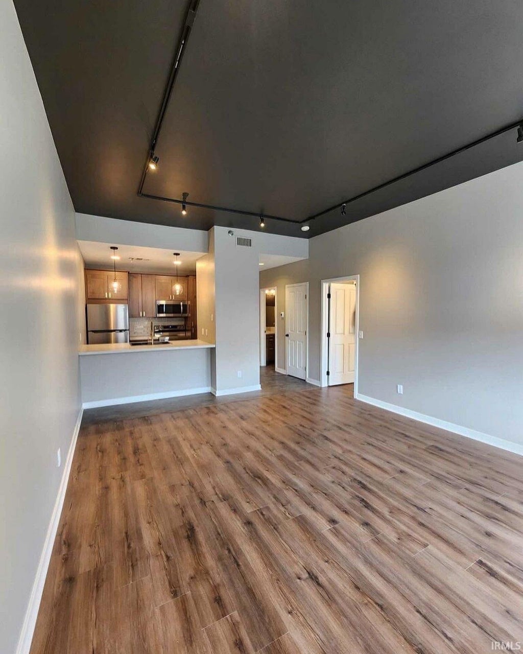 Photo of 113 W Wayne Street #403, Fort Wayne, IN 46802 (MLS # 202629520)