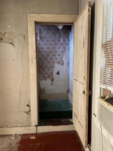Tiny photo for 923 Holloway Drive, Lafayette, IN 47905 (MLS # 202541258)