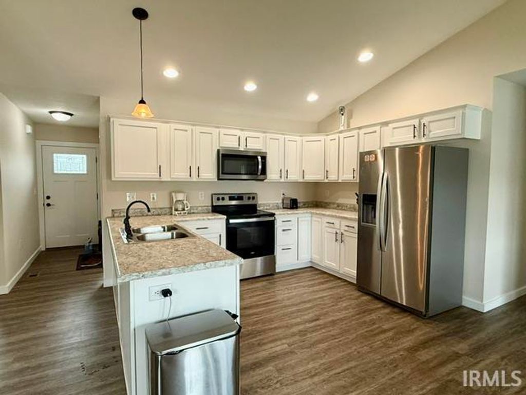Photo of 1195 S Kaylynn Street, Ellettsville, IN 47429 (MLS # 202619286)