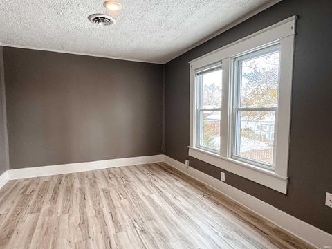 Tiny photo for 1118 N WEBSTER Street, Kokomo, IN 46901 (MLS # 202601205)