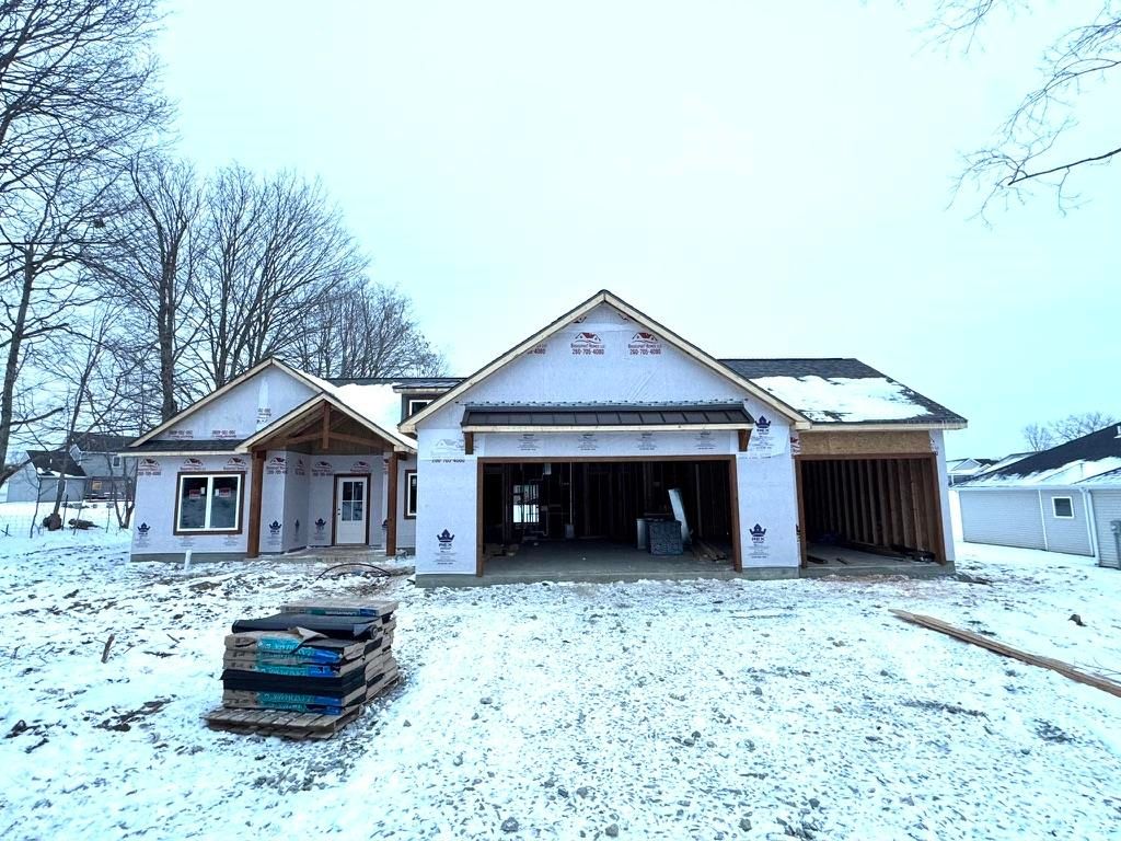 Photo of 2252 Highlander Drive, Warsaw, IN 46580 (MLS # 202601972)