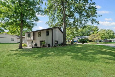Tiny photo for 717 Foxwood Drive, Lafayette, IN 47905 (MLS # 202540182)