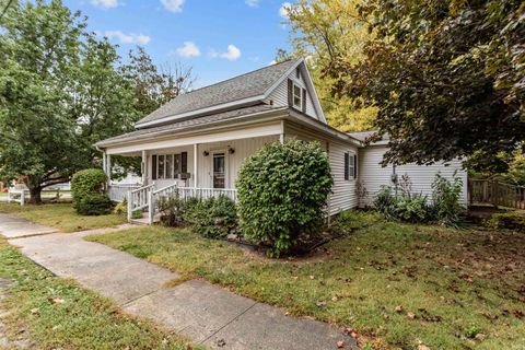 Tiny photo for 204 E Blaine Street, Greentown, IN 46936 (MLS # 202540690)