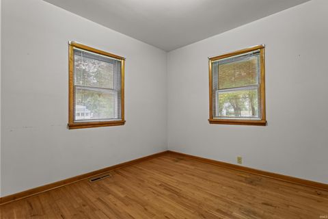 Tiny photo for 204 E Blaine Street, Greentown, IN 46936 (MLS # 202540690)