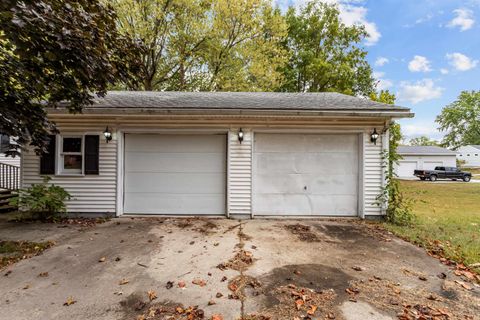 Tiny photo for 204 E Blaine Street, Greentown, IN 46936 (MLS # 202540690)