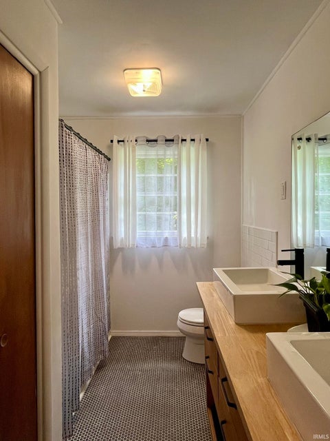 Tiny photo for 3216 W 200 N Road, Peru, IN 46970 (MLS # 202630490)