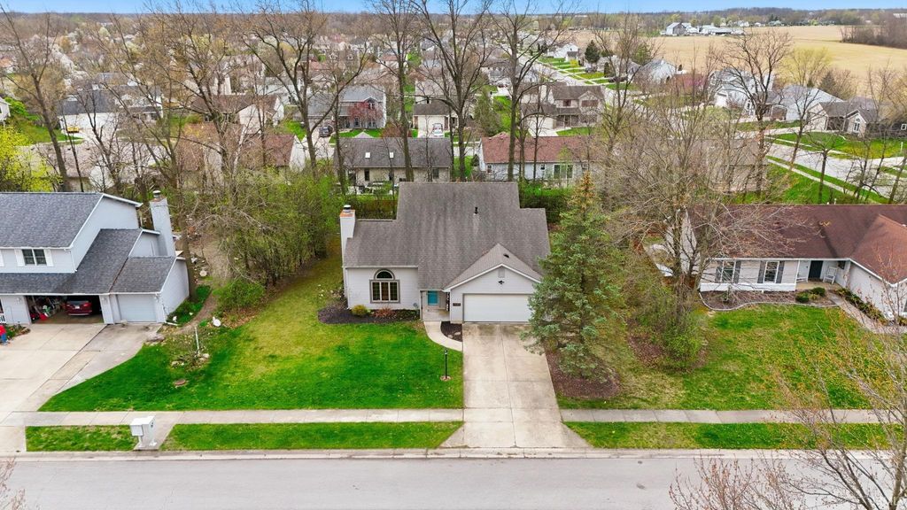 Photo of 5323 Finch Lane, Fort Wayne, IN 46818 (MLS # 202613456)