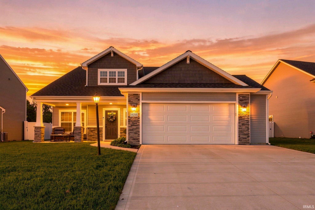 Photo of 10208 Tirian Place, Fort Wayne, IN 46835 (MLS # 202641065)
