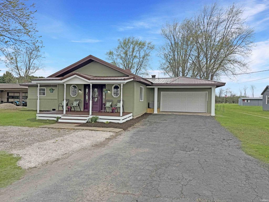 Photo of 602 E Pike Street, Kirklin, IN 46050 (MLS # 202612885)