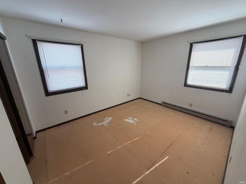 Tiny photo for 2321 W Carter St, Kokomo, IN 46901 (MLS # 202548382)