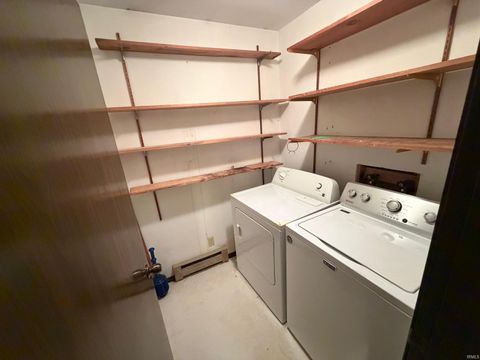 Tiny photo for 2321 W Carter St, Kokomo, IN 46901 (MLS # 202548382)