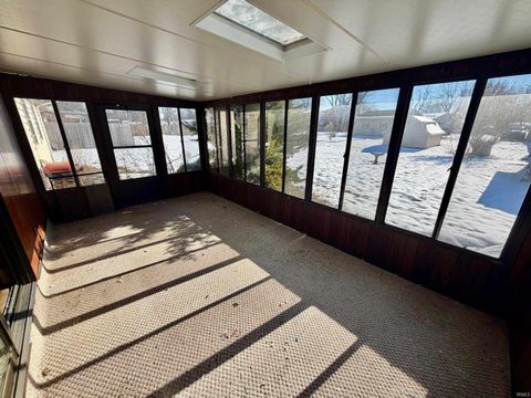 Tiny photo for 2321 W Carter St, Kokomo, IN 46901 (MLS # 202548382)