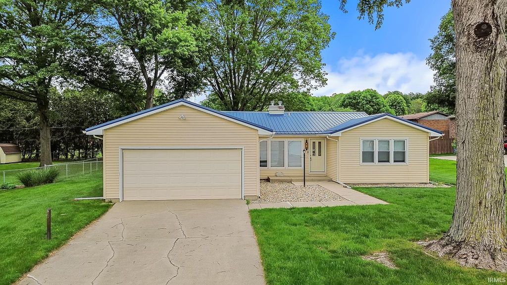 Photo of 406 Princeton Lane, Logansport, IN 46947 (MLS # 202619877)