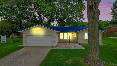 Photo of 406 Princeton Lane, Logansport, IN 46947 (MLS # 202619877)