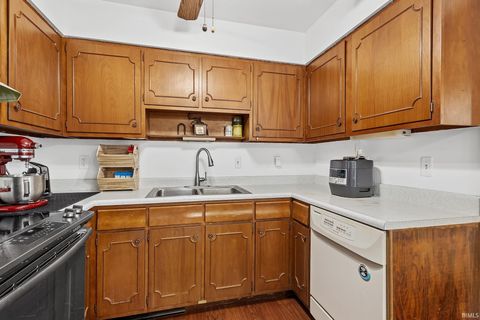 Tiny photo for 406 Princeton Lane, Logansport, IN 46947 (MLS # 202619877)