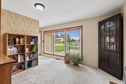 Tiny photo for 406 Princeton Lane, Logansport, IN 46947 (MLS # 202619877)
