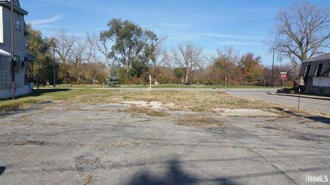 Photo of 1213 W Lincolnway #108, Mishawaka, IN 46544 (MLS # 202536721)